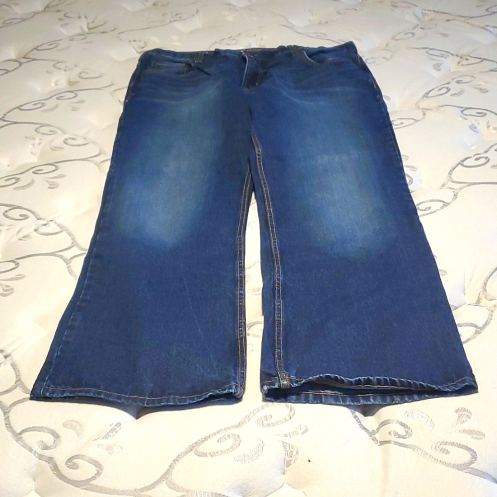 Aeropostale Driggs Slim Boot Cut mens jeans/Size 38x32/blue in color